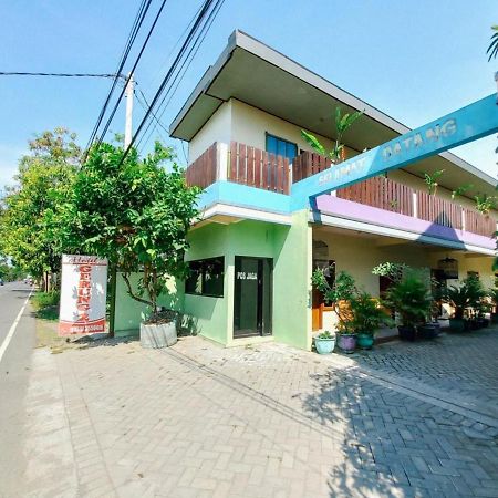 Hotel Gerung 2 Near Luwes Mall Nganjuk Mitra Reddoorz المظهر الخارجي الصورة